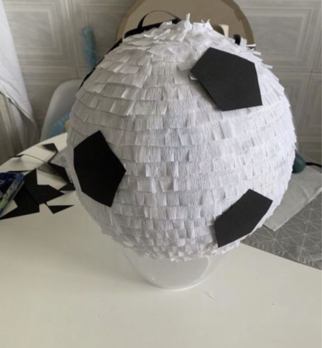 Piniata piłka urodziny