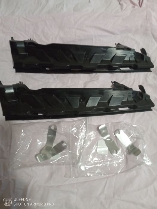 Направляющая переднего бампера  под ФАРУ .