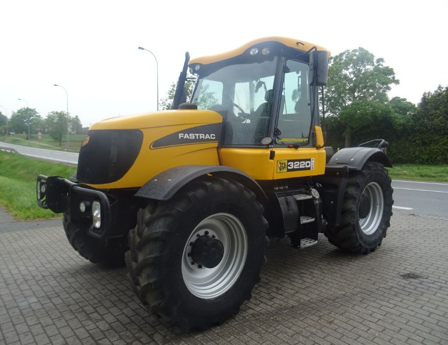 Ciągnik JCB FASTRAC 3220 PLUS. JCB 3220. 230 KM ,65 KM/H. JCB 3220