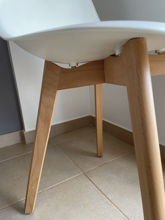 Cadeiras Bege Madeira