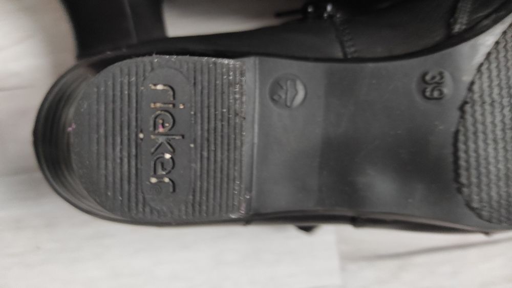 Buty/ półbuty skórzane firmy Rieker rozmiar 39