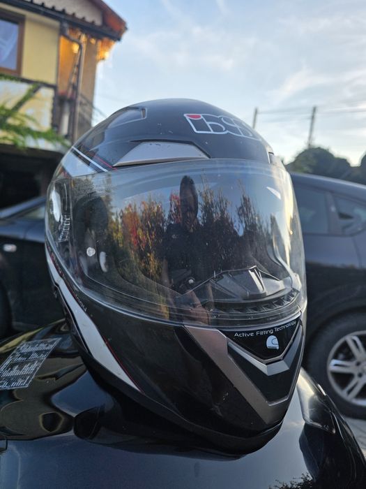 Kask motocyklowy iXS HX 500 czarny biały czerwony