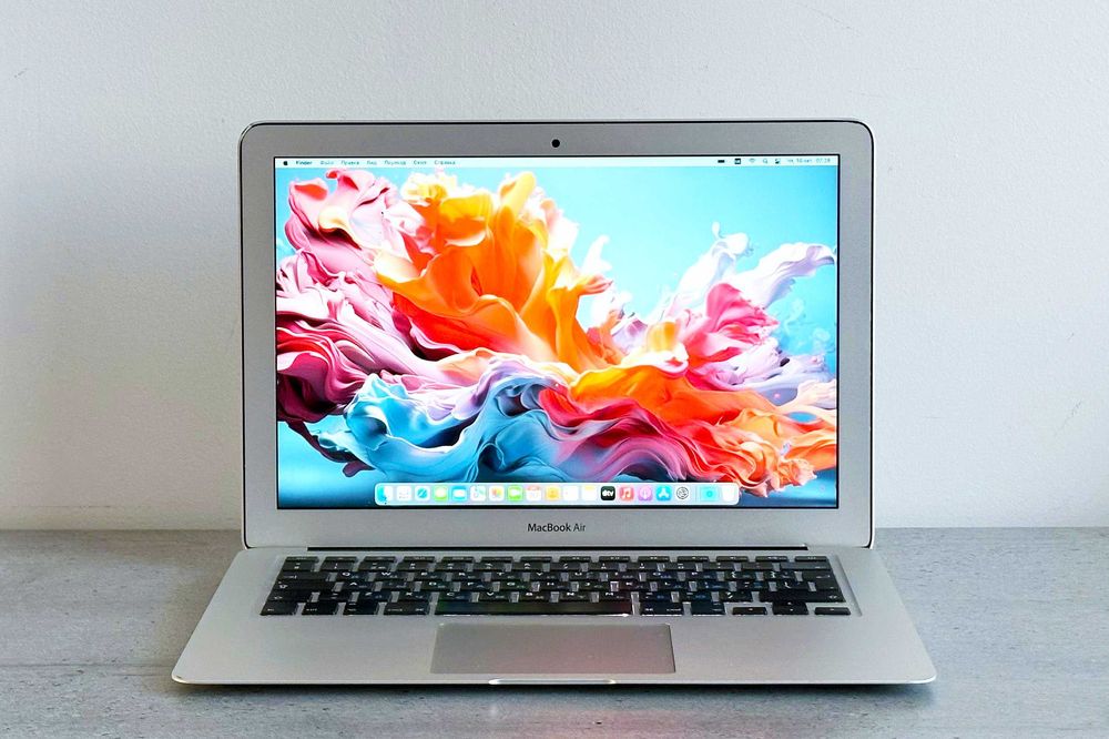 MacBook Air 13 2017, Core i5, 8/256ГБ, 8 годин Ноутбук ультрабук Apple
