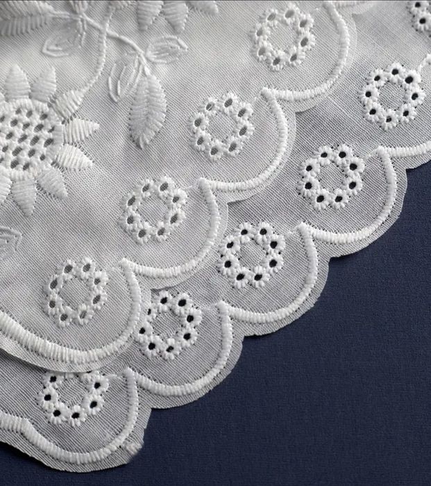 Kołnierzyk wiązany koronka