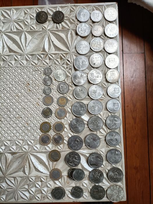 Coleção de Moedas e Notas (escudos & internacional)