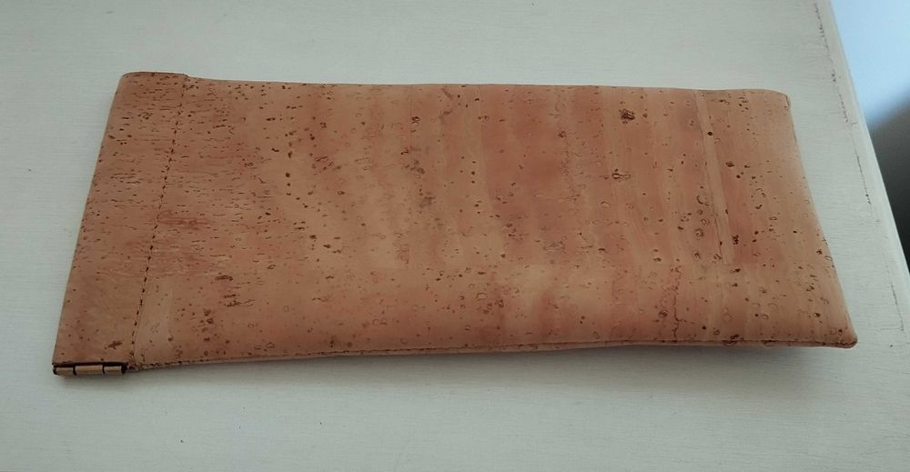 Cortiça bolsa e caixa óculos novas