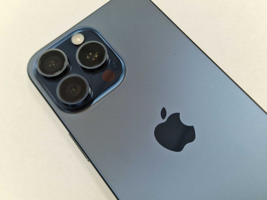 Iphone 15 PRO MAX 256GB/ Blue Titanium/ 84%/ Grade A-/ + ładowarka/ Gwarancja
