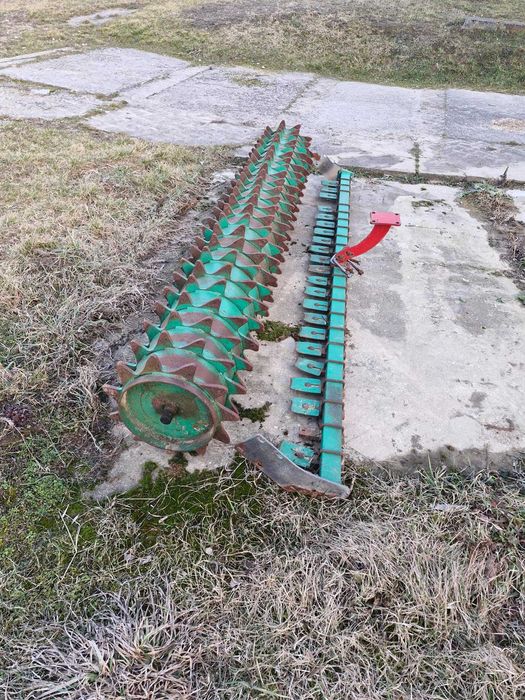 Wał Packera 3m ze skrobakami