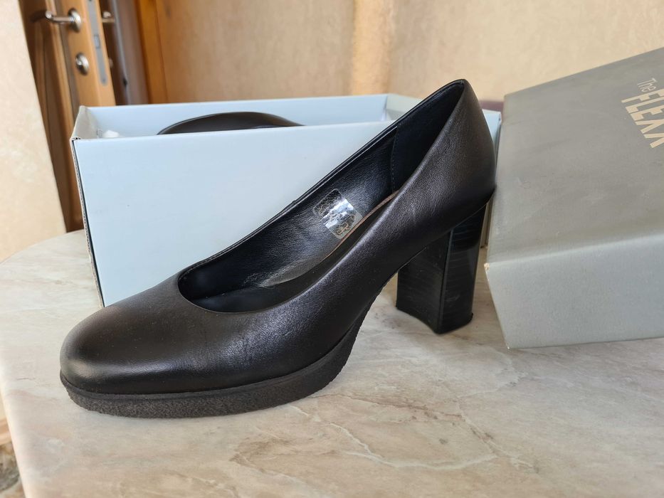 Жіночі брендові шкіряні туфлі на стійкому каблуці 37-37,5 р