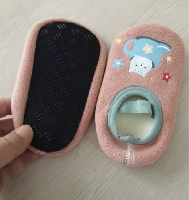 Дитячі тапочки з резиновою підошвою