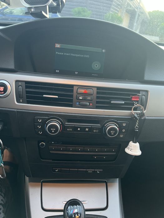 BMW 318D Touring 143CV | 6 Velocidades | Teto Panorâmico | Bancos Aquecidos | GPS — photo 5