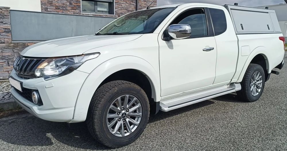 Mitsubishi L200 2.4 DI-D CD Instyle Sportw.Strakar 4WD