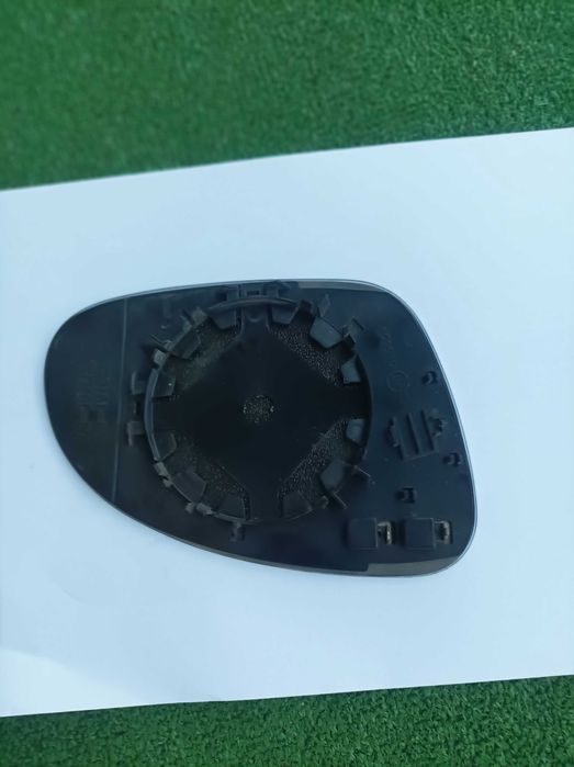 lusterko sharan lewe