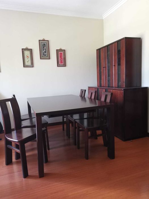 Conjunto sala de jantar CERNE - madeira maciça pinho, cor Pau Brasil