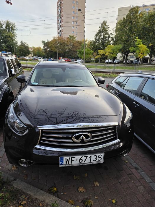 Infiniti QX70