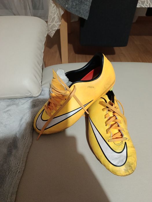 Chuteiras de futebol (nike)