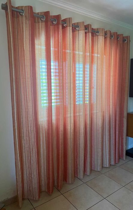 Cortinas com varão inox