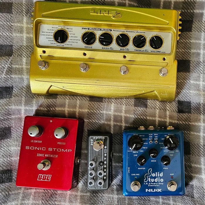 Pedais - Line6, BBE, Mooer, Nux.