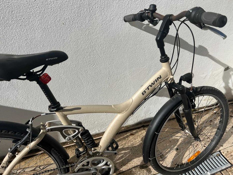 Bicicleta Urbana B’Twin Original 700 – Conforto total