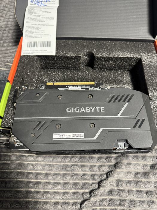 Gigabyte GTX 1650 super 4gb