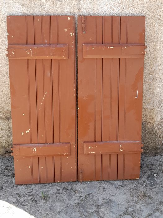 Portadas antigas madeira maciça.