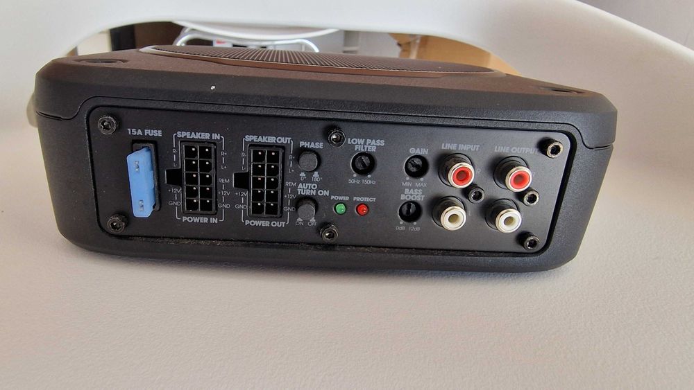 Pack som auto: sub JBL + amp Sony + radio Pioneer