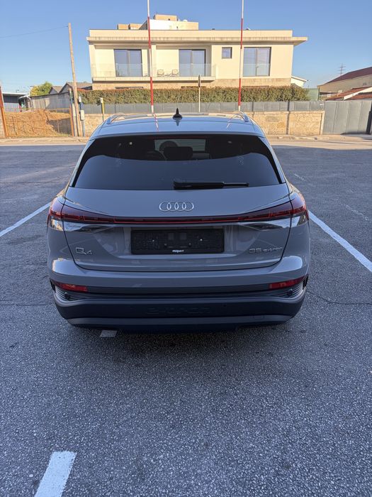 Audi Q4 - Etron (Com garantia AUDI)