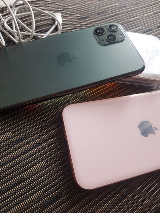 Iphone 11 pro. 512Gb. Neverlock. Состояние нового. Зарядка, уши, чехол ...