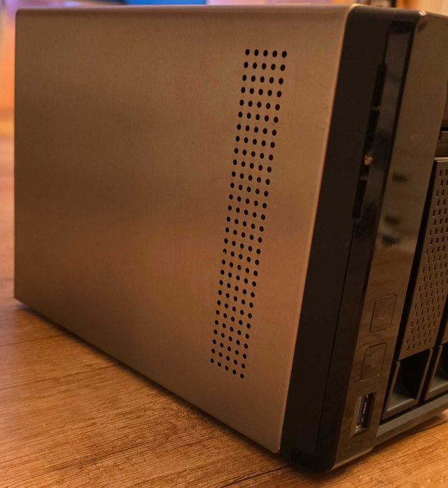 Serwer NAS QNAP TS-253A-4G (2lan 2bay 2hdmi 2mic 4usb 4GBram pilot)