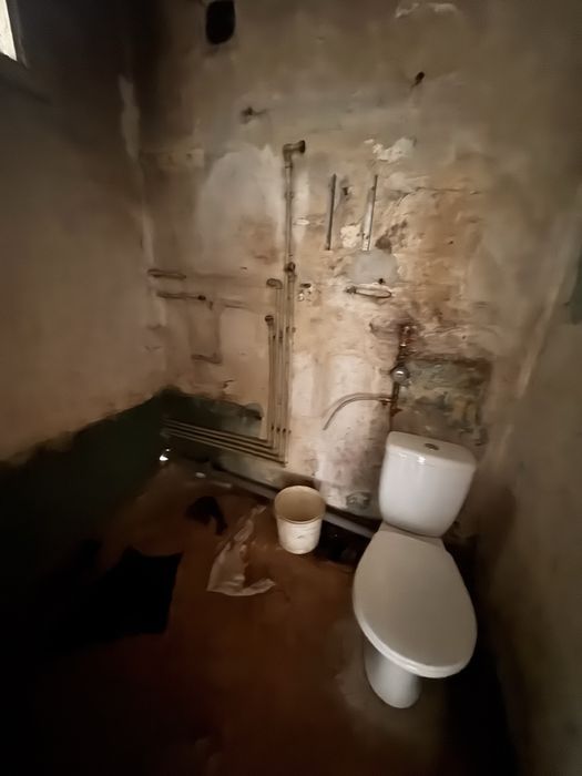 Продам 1 кімнатну квартиру під капітальний ремонт .TotokM