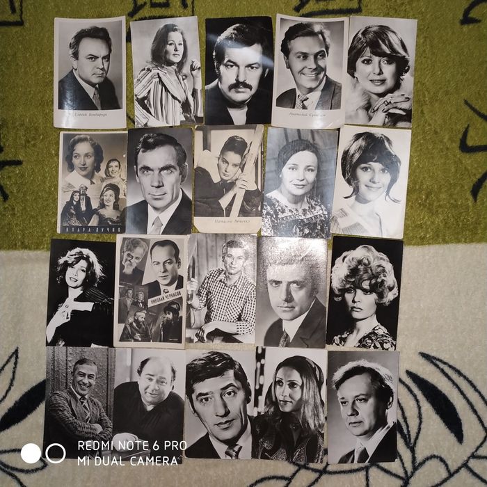 Открытки и наборы открыток с актерами.