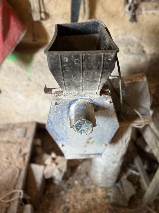 Елікор - 1 кормоподрібнювач зерна