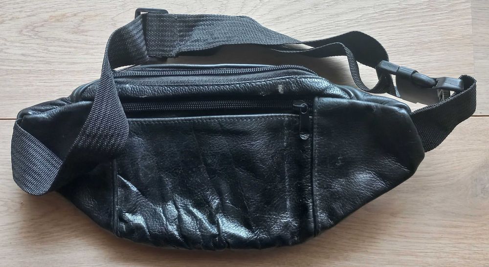 Bolsa de Cintura Tipo Cabedal