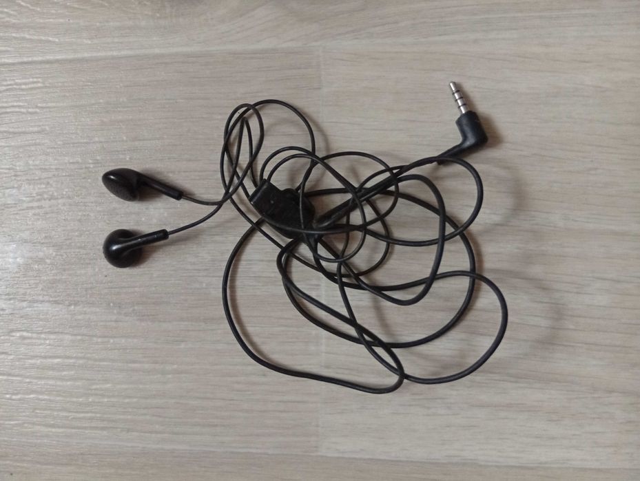 Навушники дротові для телефону з мікрофоном