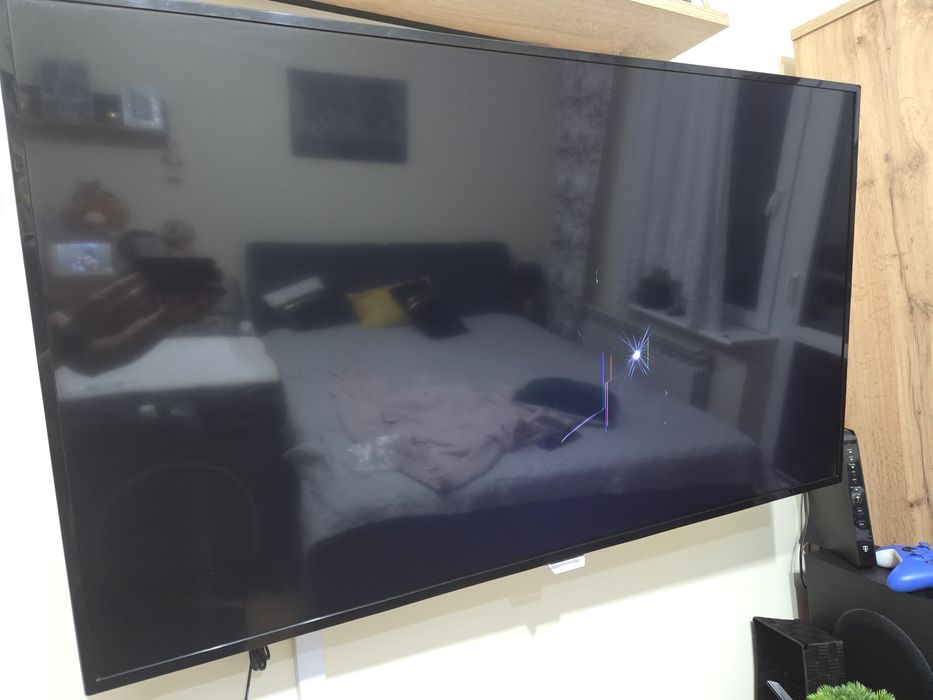 TV Philips  4K UHD uszkodzony