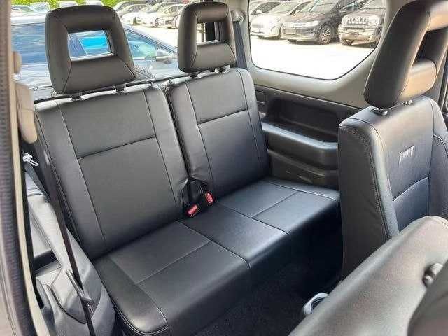 Suzuki Jimny 2011...
