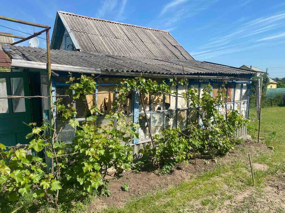 Продам будинок в тихому районі міста