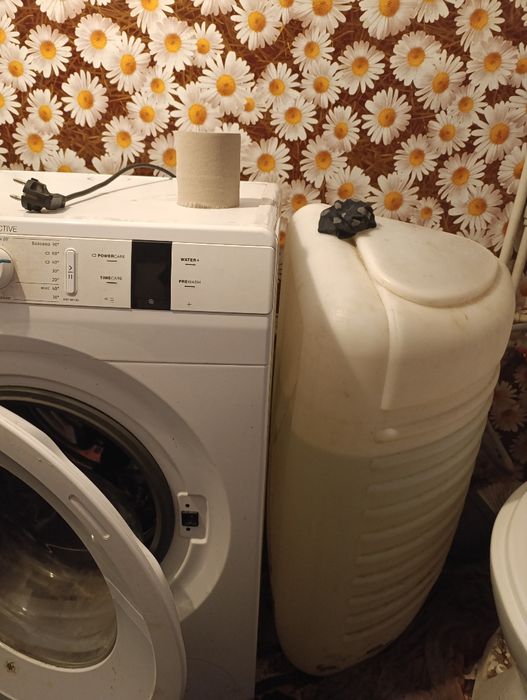 Продам сільську спіральну машинку з бачком