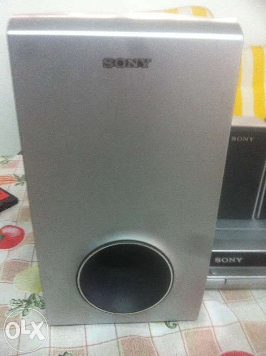 Conjunto cinema em casa sony como novo leitorDVD+Sbuffer+5colunas