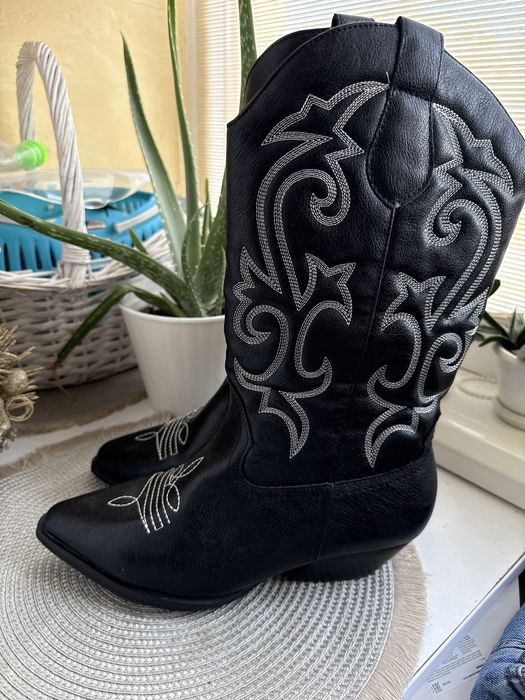 Казаки жіночі нові