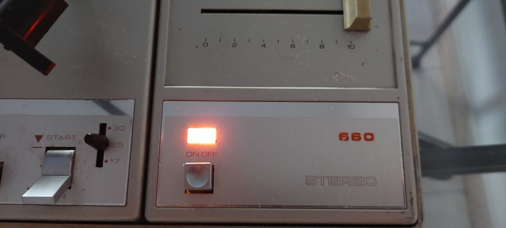 Gira discos Philips 660