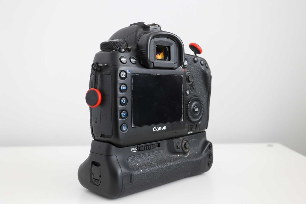 Canon 5D Mark IV