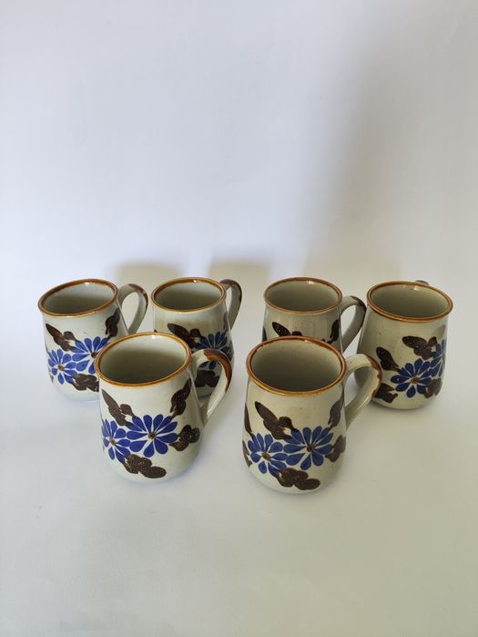 2 Vintage Mugs64861768921987122