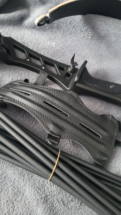 Łuk D&Q Archery uszkodzony