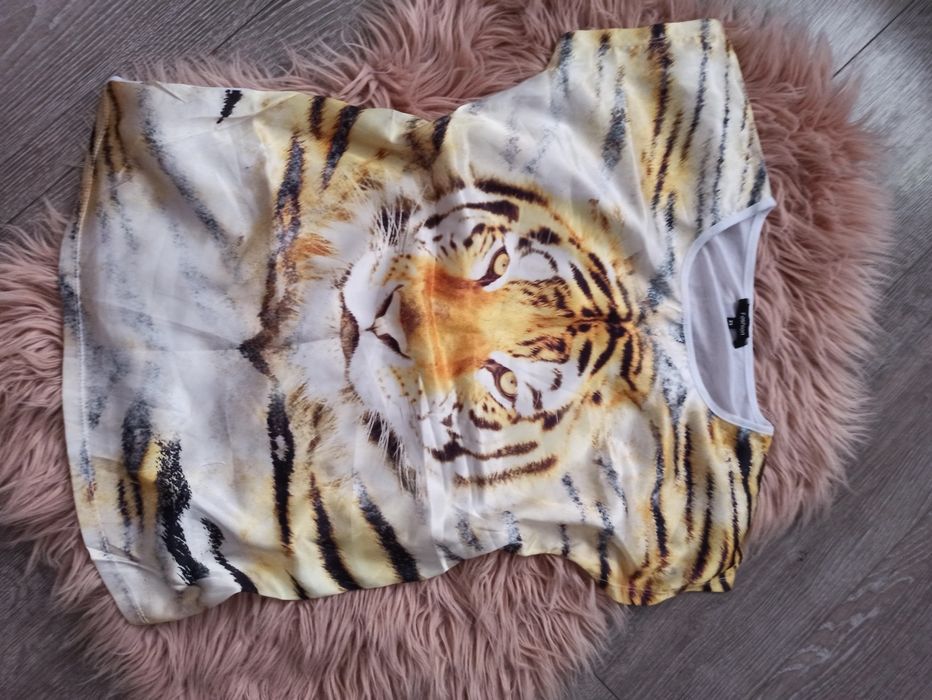Bluzka FASHION by Bershka z Tygrysem rozm S