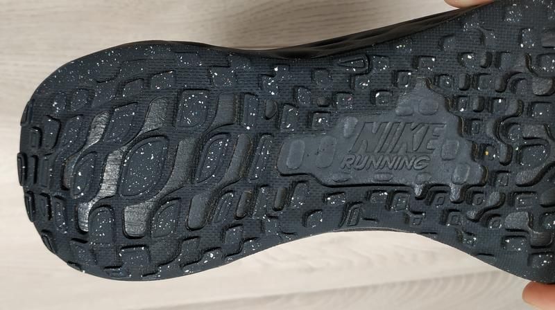 Оригінальні кросівки Nike Revolution 6 Black