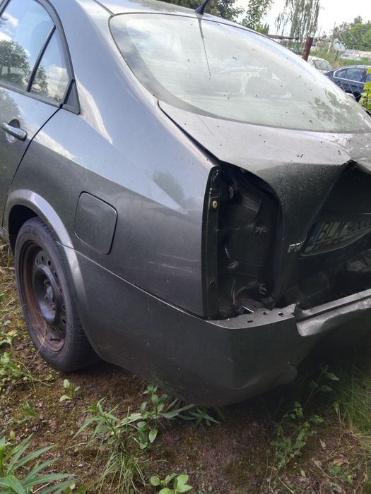 Nissan Primera 2002 1.8b uszkodzony
