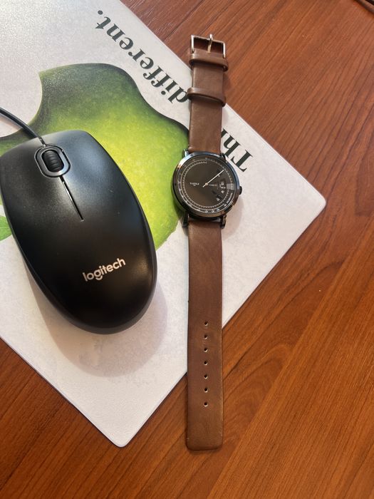 Годинник з дисковим механізмом