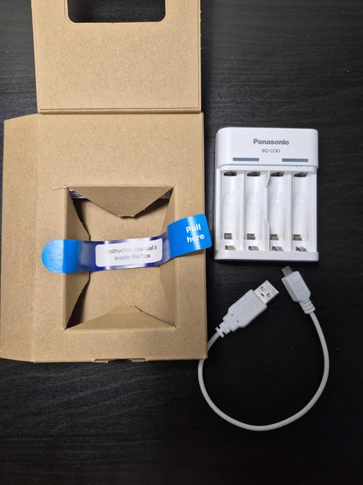 USB-зарядка для пальчикових батареєк AA, AAA