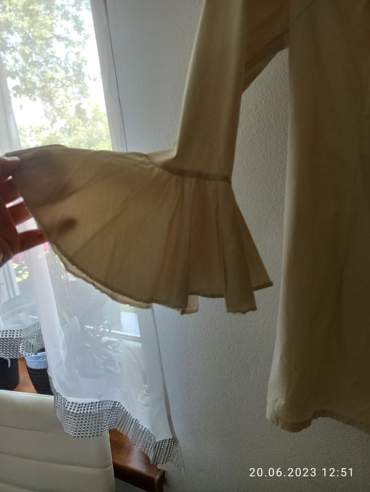 Koszula z rozszerzanymi rękawami